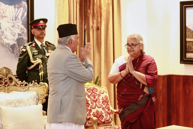 Nepal giải tán quốc hội, có nữ thủ tướng đầu tiên - Ảnh 1.