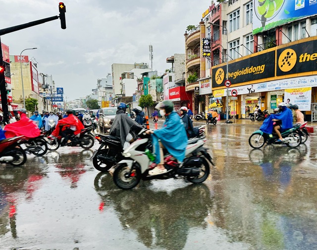 Thời tiết TP.HCM và Nam bộ tuần tới mưa lớn kéo dài- Ảnh 1. Thời tiết TP.HCM và Nam bộ tuần tới mưa lớn kéo dài- Ảnh 1.
