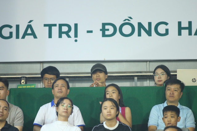 Công Phượng không phải phẫu thuật, CLB Đồng Nai sẽ chăm sóc tối đa: Tái xuất khi nào? - Ảnh 2. Công Phượng không phải phẫu thuật, CLB Đồng Nai sẽ chăm sóc tối đa: Tái xuất khi nào? - Ảnh 2.