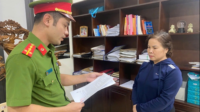 Khởi tố nữ giám đốc quản lý chợ đầu mối lớn nhất Thanh Hóa- Ảnh 1. Khởi tố nữ giám đốc quản lý chợ đầu mối lớn nhất Thanh Hóa- Ảnh 1.