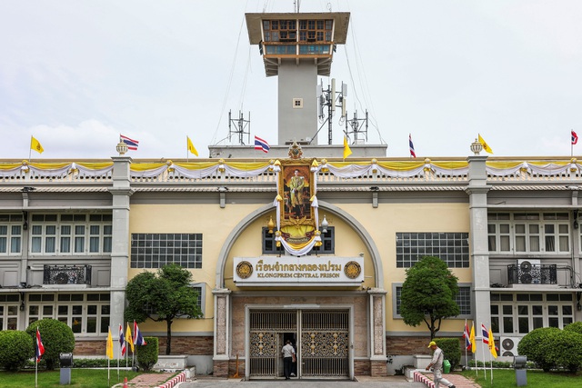 Ông Thaksin Shinawatra được đưa vào khu y tế của trại giam do sức khỏe yếu - Ảnh 1.