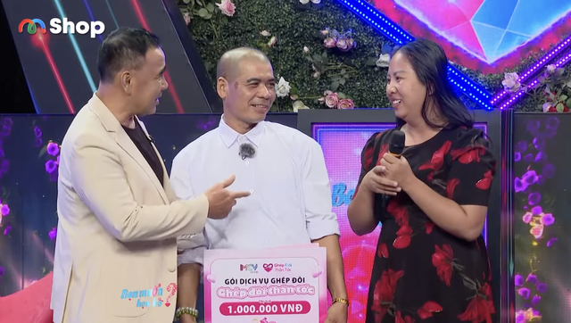 Chuyện lạ trong show hẹn hò khi khán giả bấm nút cho đàng trai bị từ chối - Ảnh 1.