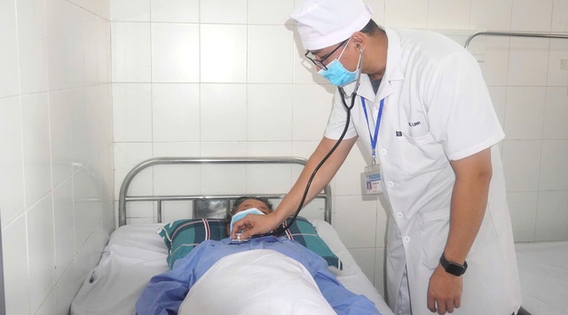 Ho 10 ngày nhập viện cấp cứu vì hội chứng suy hô hấp  ARDS nguy kịch - Ảnh 2.