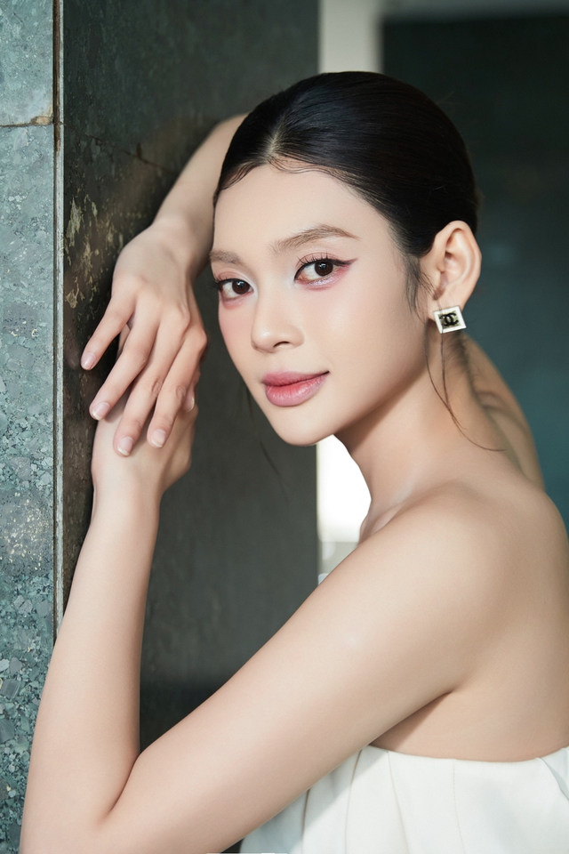 Hoa hậu Phương Anh: &Aacute;p lực khi vừa đăng quang được mời chấm thi nhan sắc  - Ảnh 1.