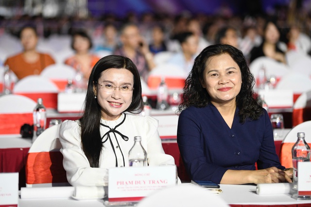 Thủ tướng: Tiếp tục tổ chức 'Hội chợ mùa thu' 2025 tại trung tâm triển lãm- Ảnh 4. Thủ tướng: Tiếp tục tổ chức 'Hội chợ mùa thu' 2025 tại trung tâm triển lãm- Ảnh 4.