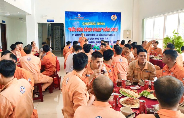 'Bữa cơm Công đoàn' gắn kết người lao đ…