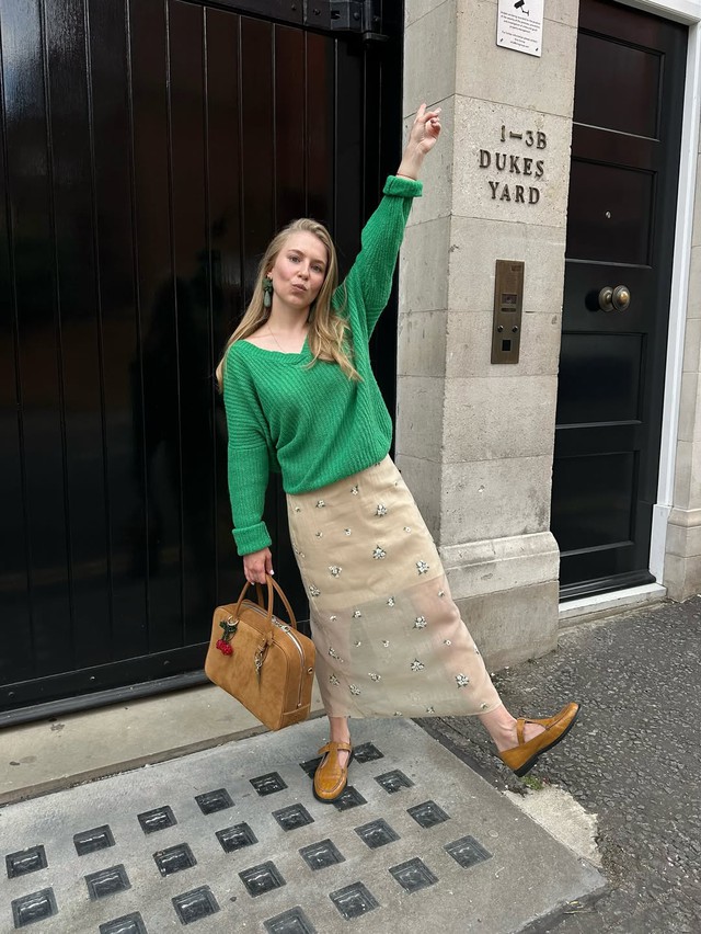 Biến hóa phong cách đa sắc, vừa linh hoạt vừa 'ăn gian' tuổi tác hiệu quả - Ảnh 2.