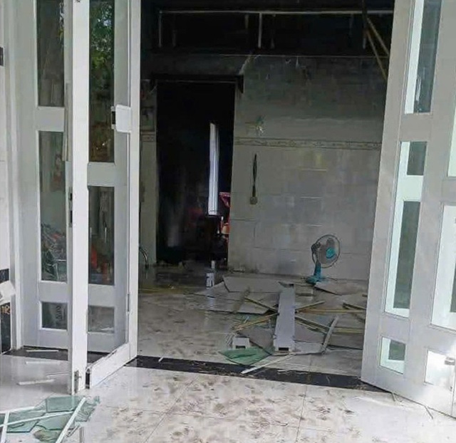 Đâm vợ cũ bị thương rồi tự thiêu tử vong tại nhà riêng - Ảnh 1.