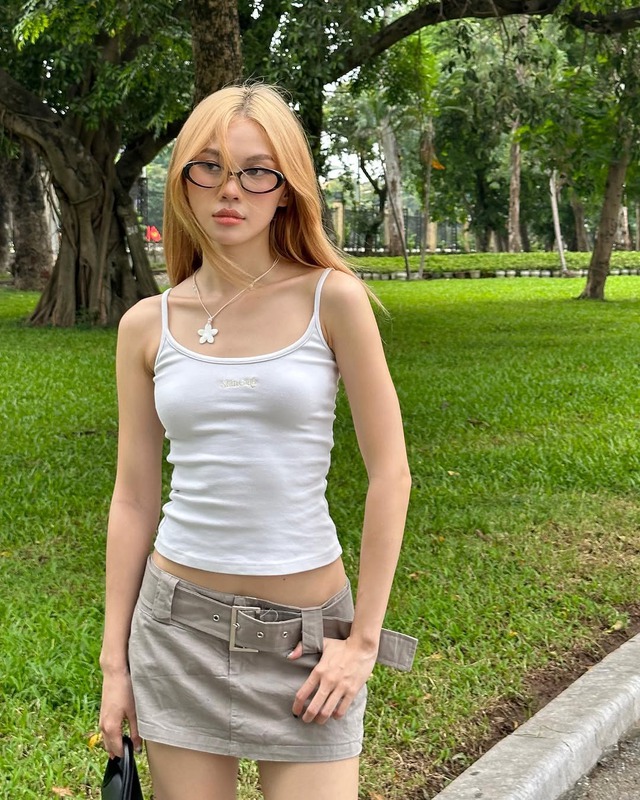 Phá cách táo bạo với chân váy mini - Ảnh 5.