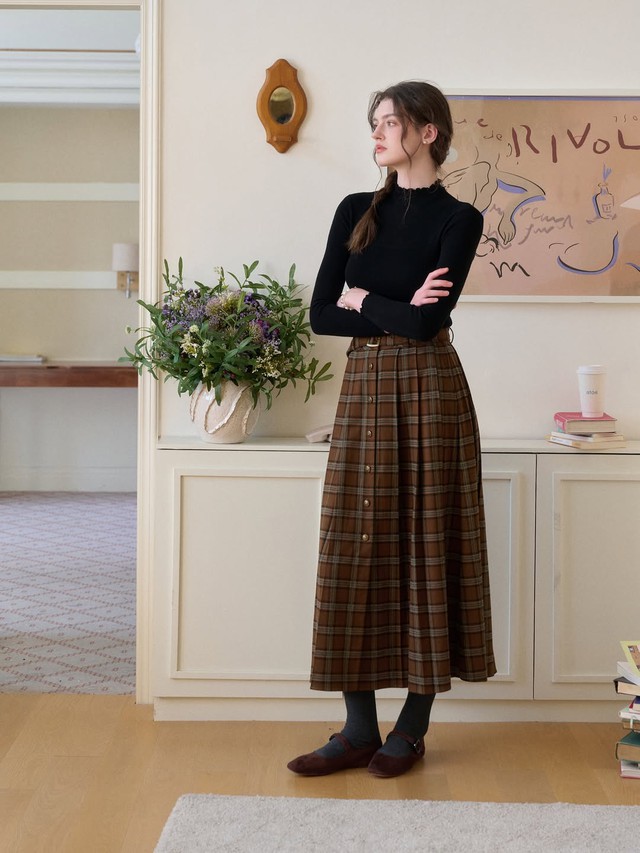 Hóa nàng thơ mùa thu trong tích tắc với chân váy maxi họa tiết cổ điển- Ảnh 6. Hóa nàng thơ mùa thu trong tích tắc với chân váy maxi họa tiết cổ điển- Ảnh 6.