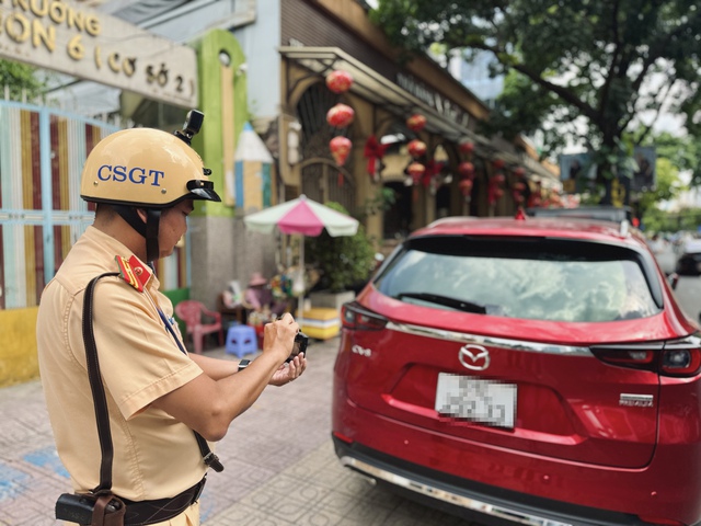 Ô tô ở TP.HCM bị CSGT phạt nguội kỷ lục 131 lần trong 1 năm - Ảnh 2.