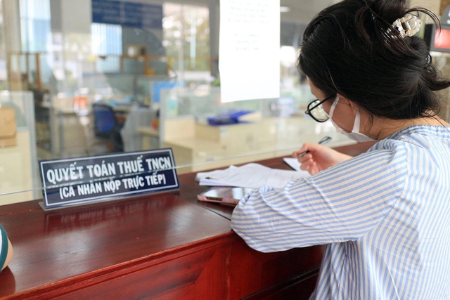 Góp ý cho dự án luật Thuế TNCN và tình trạng sụt lún ở TP . HCM - Ảnh 1.