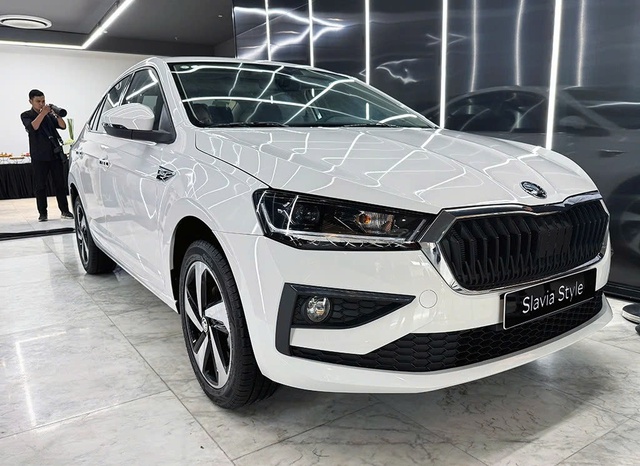 Sắp có cuộc đua hạ giá bán ở phân khúc sedan hạng B tại Việt Nam? - Ảnh 1.