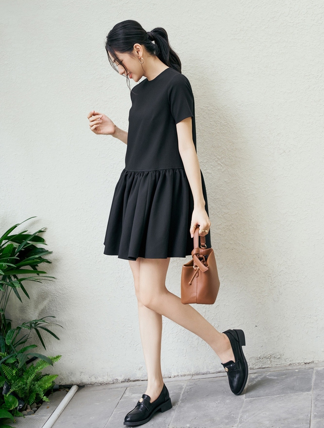 Váy chữ A tôn eo nhỏ, 'chân ái' của cô nàng nhỏ nhắn- Ảnh 8. Váy chữ A tôn eo nhỏ, 'chân ái' của cô nàng nhỏ nhắn- Ảnh 8.