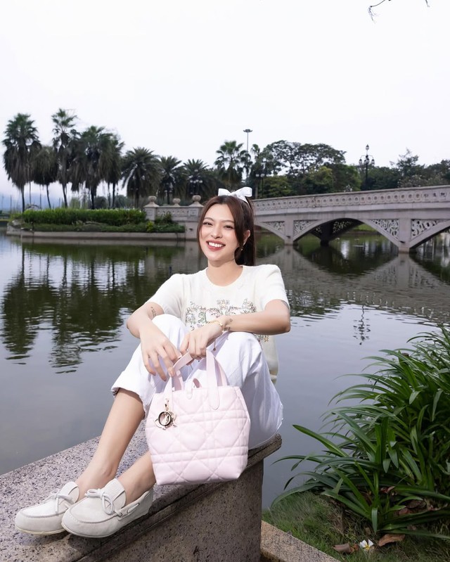 Thoải mái lên đồ, sành điệu trong phong cách với giày lười- Ảnh 1.