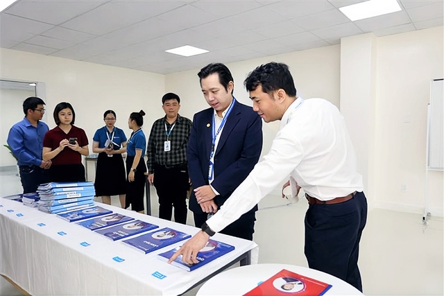 - Ảnh 3. - Ảnh 3.