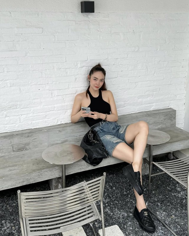 Thoải mái lên đồ, sành điệu trong phong cách với giày lười- Ảnh 4.