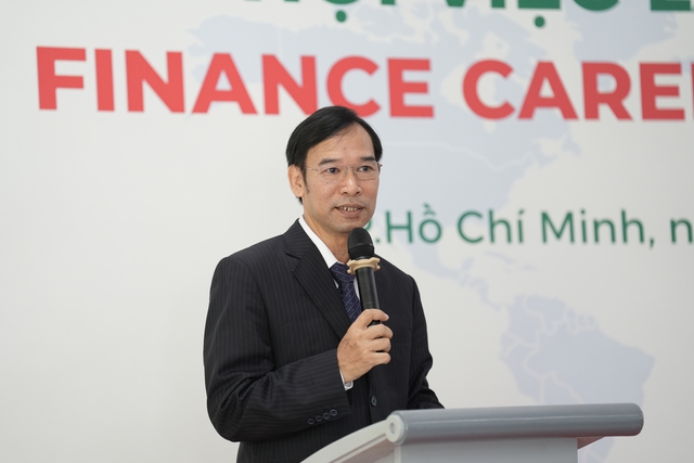 Trường ĐH Tôn Đức Thắng tổ chức ngày hội việc làm lĩnh vực tài chính-ngân hàng  - Ảnh 2.