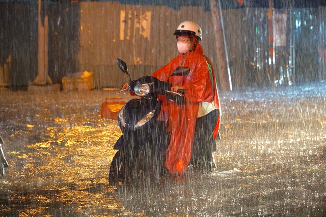 Thời tiết TP.HCM h&ocirc;m nay c&oacute; mưa từ s&aacute;ng sớm, v&igrave; sao? - Ảnh 2.