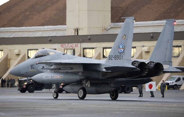 Nhật Bản điều chiến đấu cơ đến c&aacute;c căn cứ NATO - Ảnh 2.