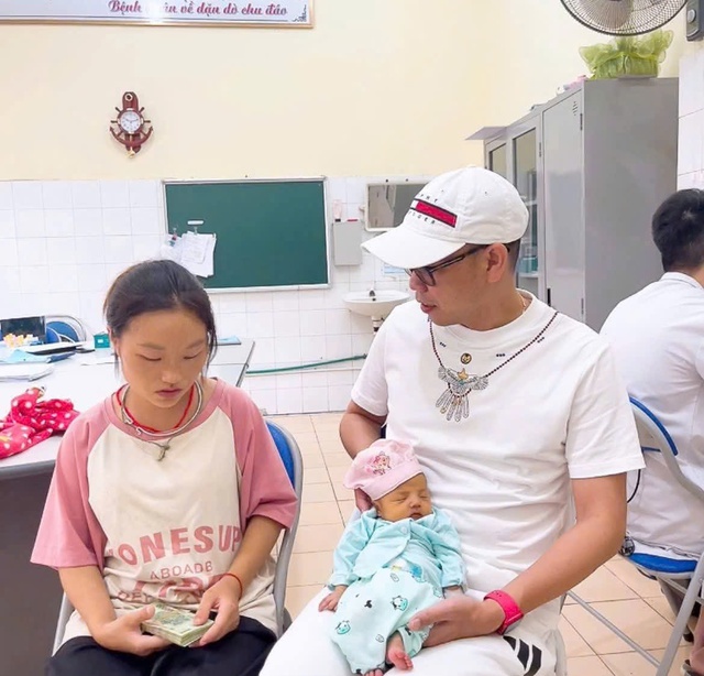 Tấm lòng vàng của thầy giáo vùng cao - Ảnh 5.