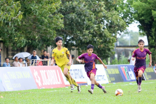 Lộ diện những đối thủ đầu ti&ecirc;n v&agrave;o tứ kết U.17 quốc gia, ứng vi&ecirc;n v&ocirc; địch to&agrave;n thắng- Ảnh 2.