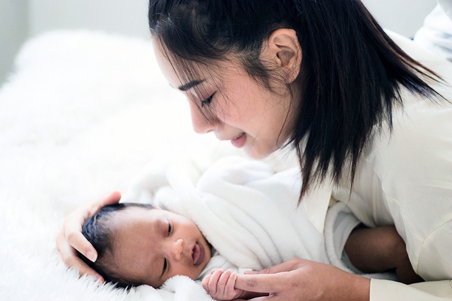 Cách mẹ bầu bảo vệ con yêu trước ho gà ngay giai đoạn đầu đời - Ảnh 1.