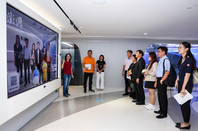 B&aacute;o Thanh Ni&ecirc;n trao đổi hợp t&aacute;c c&ocirc;ng nghệ truyền th&ocirc;ng số với b&aacute;o ch&iacute; Thượng Hải- Ảnh 6.