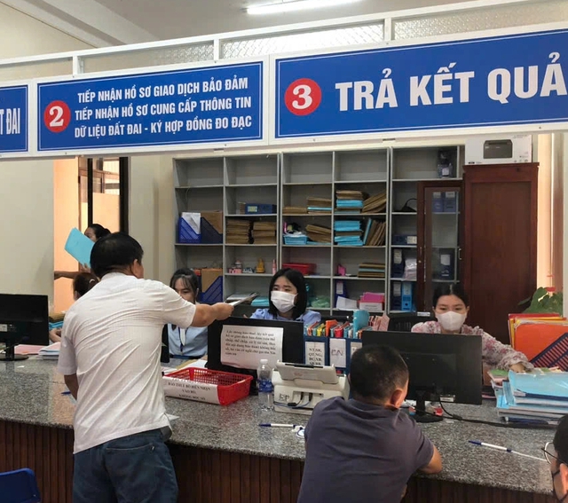 TP.HCM: Cử 206 viên chức đăng ký đất đa…