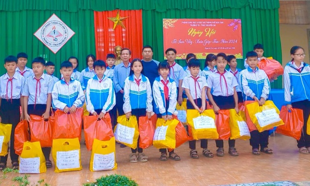 H&agrave;nh tr&igrave;nh gieo mầm y&ecirc;u thương - Ảnh 3.