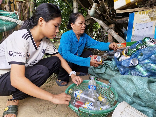 13 năm m&ograve;n mỏi chờ mẹ, b&eacute; g&aacute;i khao kh&aacute;t một lần được gặp lại - Ảnh 2.