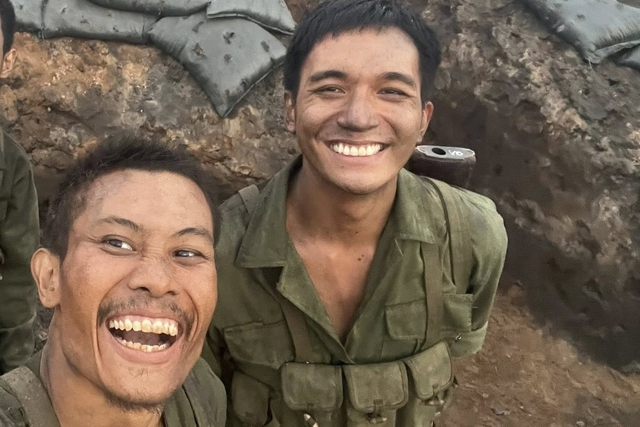 'Gia thế' của hai sao nam phim 'Mưa đỏ'- Ảnh 1.