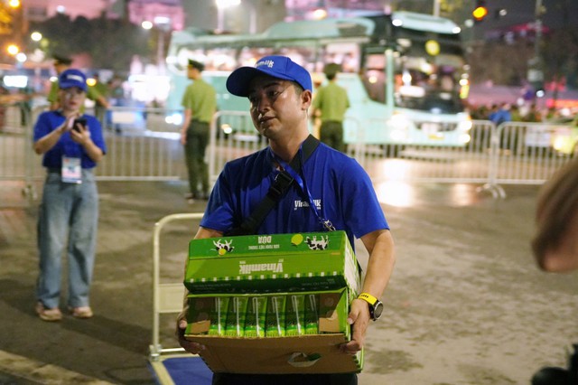 Vinamilk cùng Việt Nam rực rỡ trong ngày hội non sông - Ảnh 2.