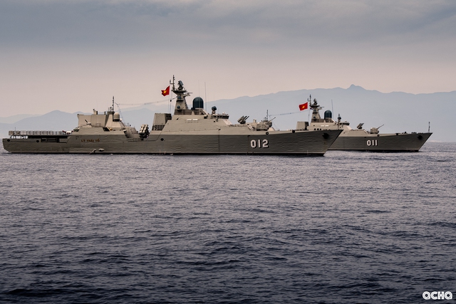 Tàu hộ vệ tên lửa tham gia diễu binh trên biển hiện đại như thế nào? - Ảnh 2.