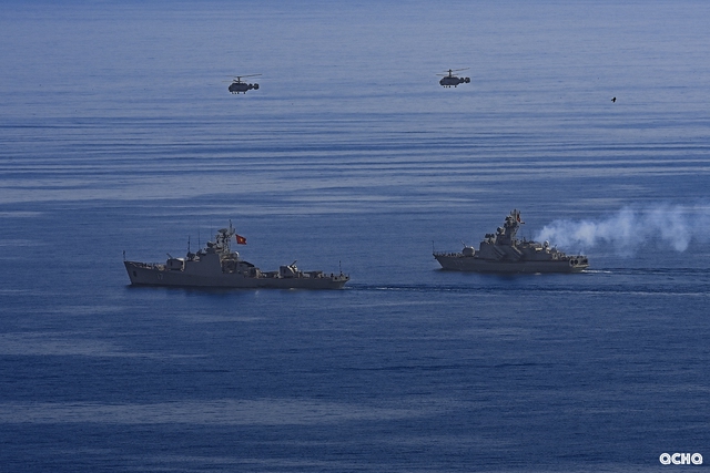 Trực thăng săn ngầm Ka-28 tham gia diễu binh tr&ecirc;n biển hiện đại như thế n&agrave;o? - Ảnh 2.