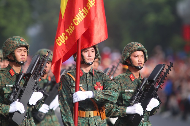 Chính phủ lập quỹ hỗ trợ đối ngoại quốc phòng - Ảnh 1.