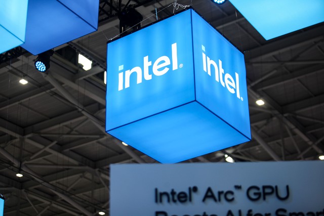 Cuộc 'đột k&iacute;ch' của Nh&agrave; Trắng v&agrave;o ng&agrave;nh chip  - Ảnh 1.