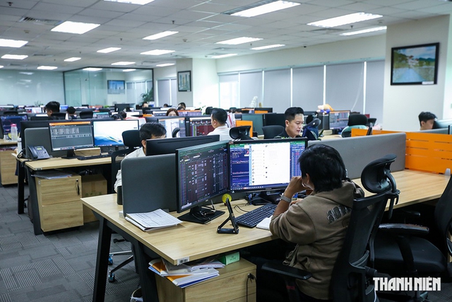 Xử phạt l&atilde;nh đạo mua chui cổ phiếu v&agrave; c&aacute; nh&acirc;n thao t&uacute;ng gi&aacute; - Ảnh 1.