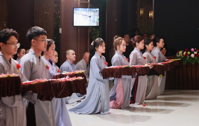 Vu lan 2025: B&aacute;o hiếu kh&ocirc;ng chỉ l&agrave; lời n&oacute;i, m&agrave; l&agrave; h&agrave;nh động mỗi ng&agrave;y- Ảnh 1.