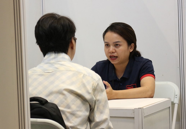 Làm nghề không theo ngành học đang ngày càng phổ biến: Cơ hội và thách thức- Ảnh 1. Làm nghề không theo ngành học đang ngày càng phổ biến: Cơ hội và thách thức- Ảnh 1.