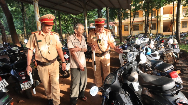 Vi phạm giao th&ocirc;ng của học sinh Đồng Nai giảm 81,6%, CSGT đ&atilde; l&agrave;m g&igrave;?- Ảnh 3.