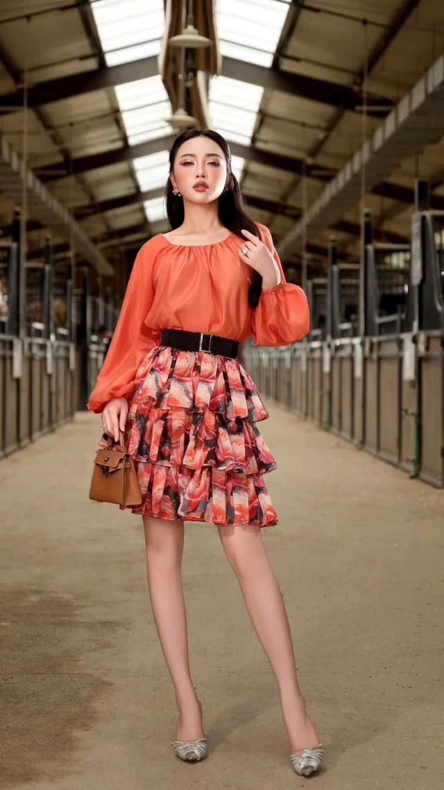 Váy áo họa tiết là nốt nhạc rực rỡ trong tủ đồ- Ảnh 3.