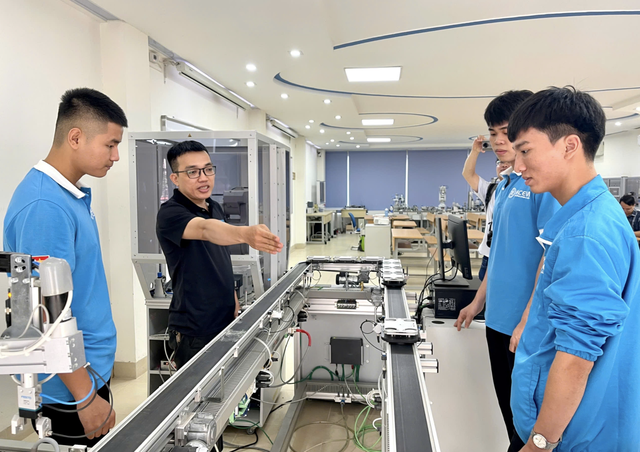 V&igrave; sao gộp trung học nghề v&agrave; THPT v&agrave;o cấp 3 khung cơ cấu tr&igrave;nh độ...  - Ảnh 2.