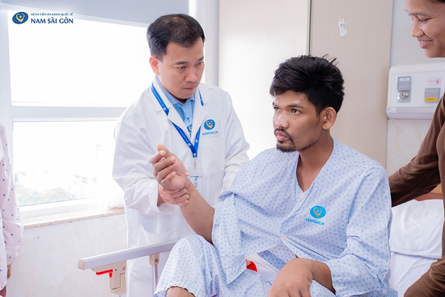 Tưởng Như Mất Cánh Tay Sau Tai Nạn, Nam Thanh Niên 26 Tuổi Hồi Phục Ngoạn Mục- Ảnh 3. Tưởng Như Mất Cánh Tay Sau Tai Nạn, Nam Thanh Niên 26 Tuổi Hồi Phục Ngoạn Mục- Ảnh 3.