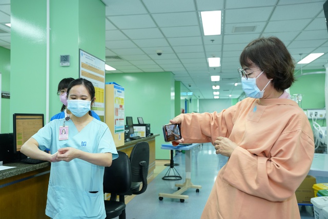 Bệnh viện Đại học Y Dược TP.HCM đạt giải 'Vệ sinh tay xuất sắc năm 2025' - Ảnh 1.