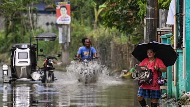 Philippines sơ tán dân trước bão Ragasa - Ảnh 1.