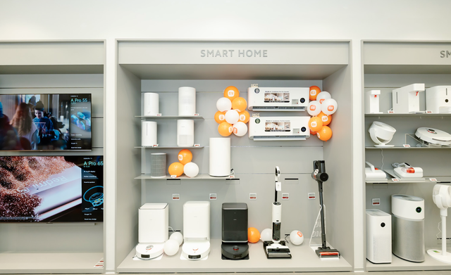 Xiaomi ch&iacute;nh thức khai trương cửa h&agrave;ng Xiaomi Store tại Việt Nam - Ảnh 2.