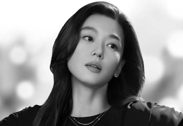

Trước khi dính vào lùm xùm, sự nghiệp của Jun Ji Hyun là một hành trình đầy rực rỡ  