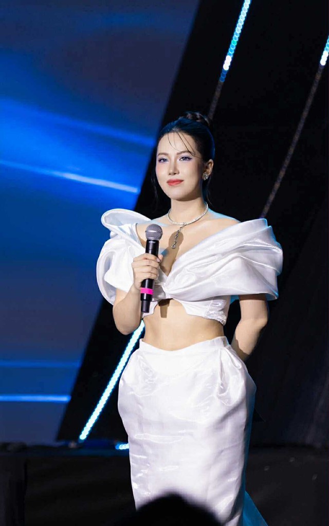 Nữ MC có 2 bằng cử nhân bật mí về cát sê dẫn cuộc thi hoa hậu - Ảnh 3.
