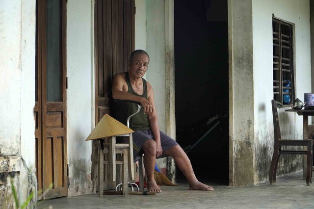 Gia cảnh khốn kh&oacute; của nữ sinh Phan Thị Mến g&aacute;c lại giấc mơ đại học - Ảnh 2.